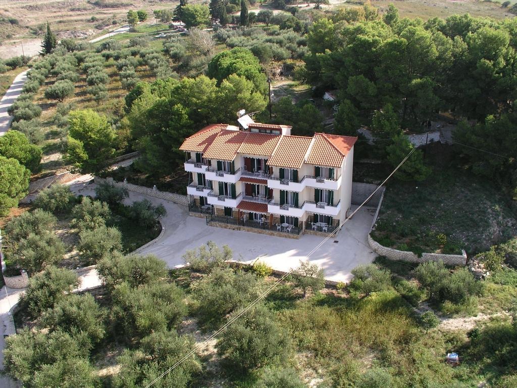Almyros Studios & Apartments Kounopetra Bagian luar foto