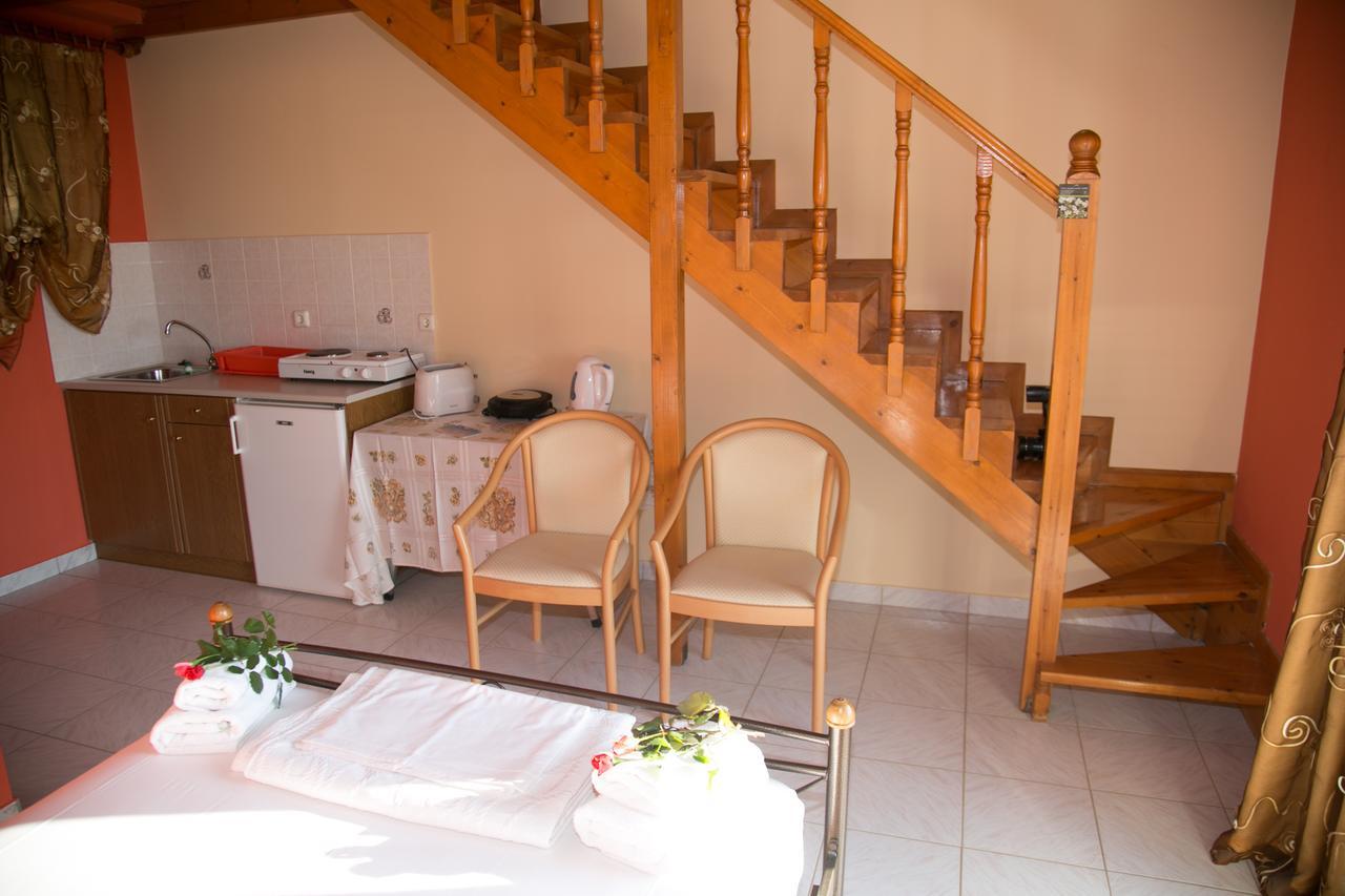 Almyros Studios & Apartments Kounopetra Bagian luar foto